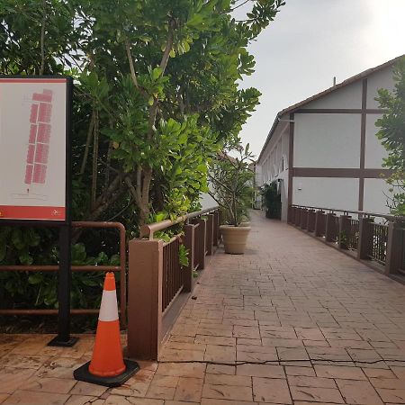 Tokido Private Water Chalet Pd Port Dickson Exterior foto