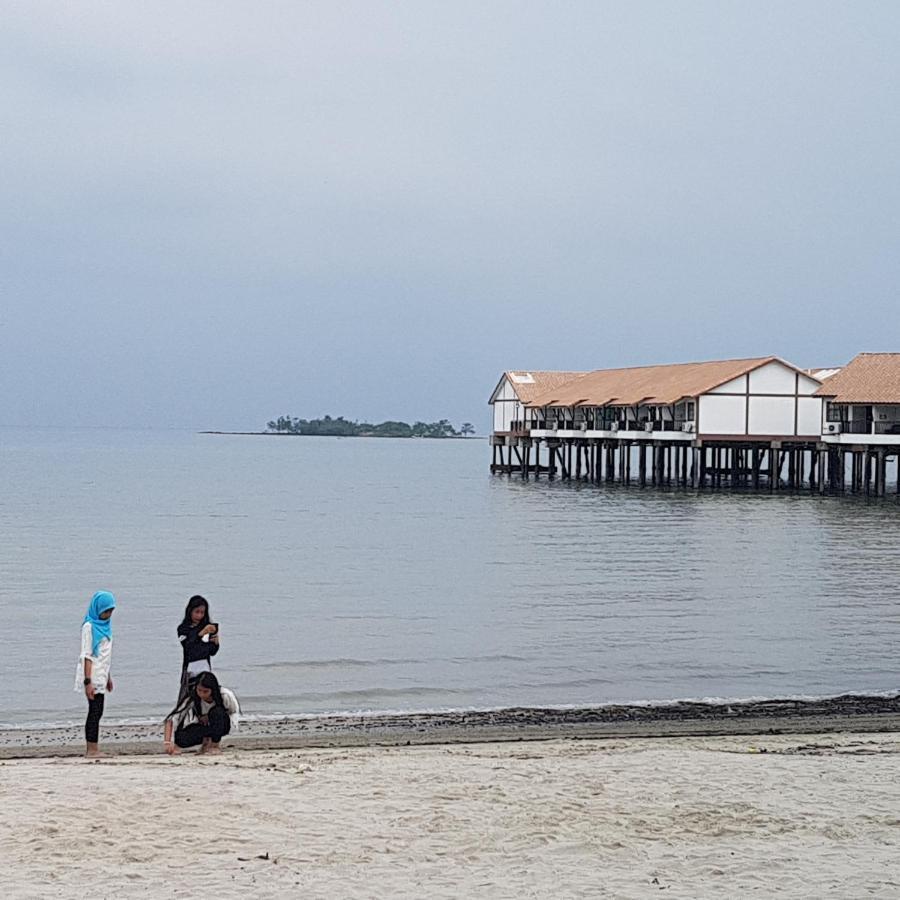 Tokido Private Water Chalet Pd Port Dickson Exterior foto